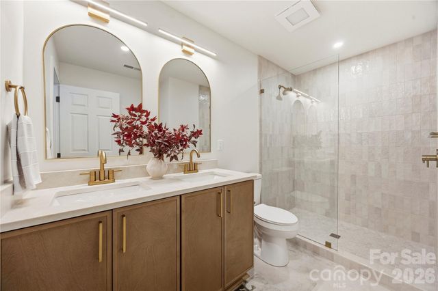 7126 Woodstream Drive, Charlotte, NC 28210