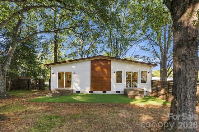 7126 Woodstream Drive, Charlotte, NC 28210