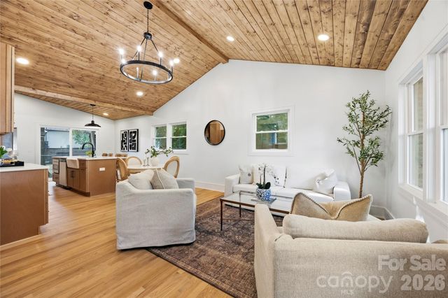 7126 Woodstream Drive, Charlotte, NC 28210
