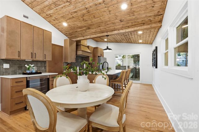 7126 Woodstream Drive, Charlotte, NC 28210