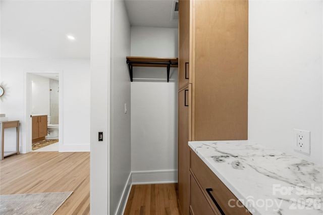 7126 Woodstream Drive, Charlotte, NC 28210