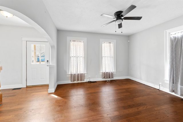 706 W Ash St., Salina, KS 67401