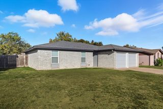 109 N Heights Drive, Crowley, TX 76036