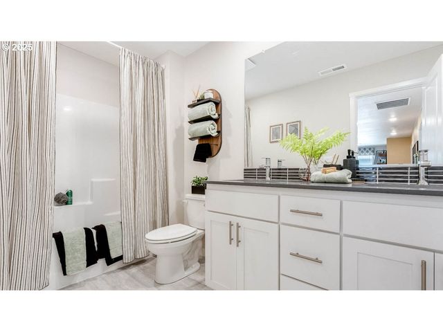 9409 Se Crystal Rose St, Happy Valley, OR 97086