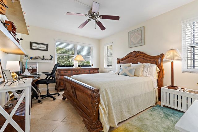 374 Golfview Road 405, North Palm Beach, FL 33408