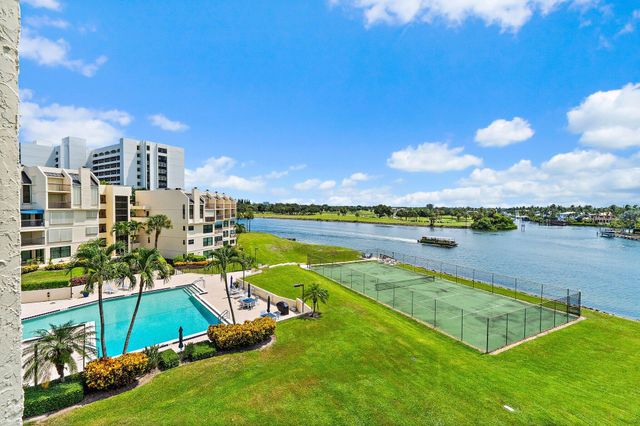 374 Golfview Road 405, North Palm Beach, FL 33408