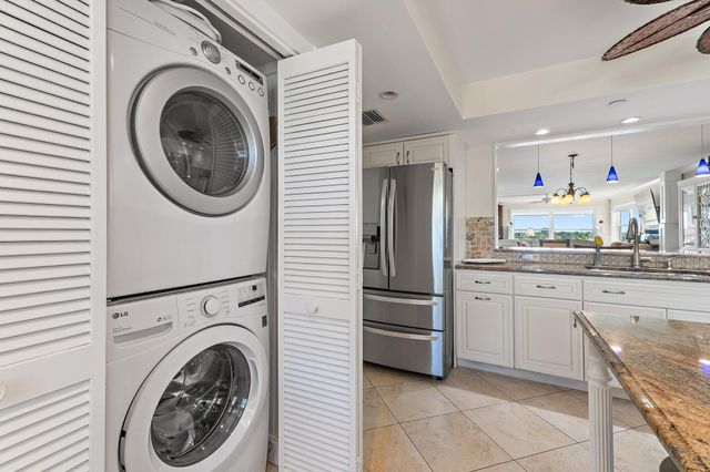 374 Golfview Road 405, North Palm Beach, FL 33408