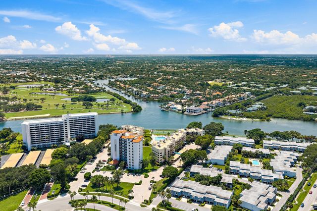 374 Golfview Road 405, North Palm Beach, FL 33408