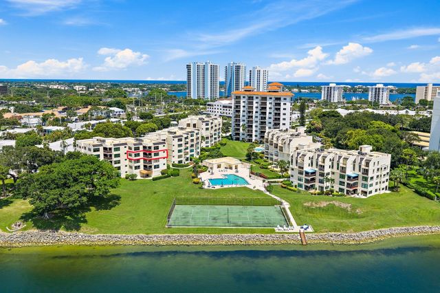 374 Golfview Road 405, North Palm Beach, FL 33408
