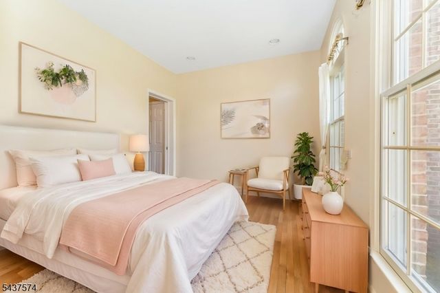 23 Neshanic Dr, Raritan Twp., NJ 08551