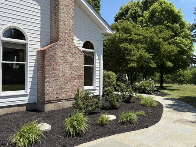 23 Neshanic Dr, Raritan Twp., NJ 08551