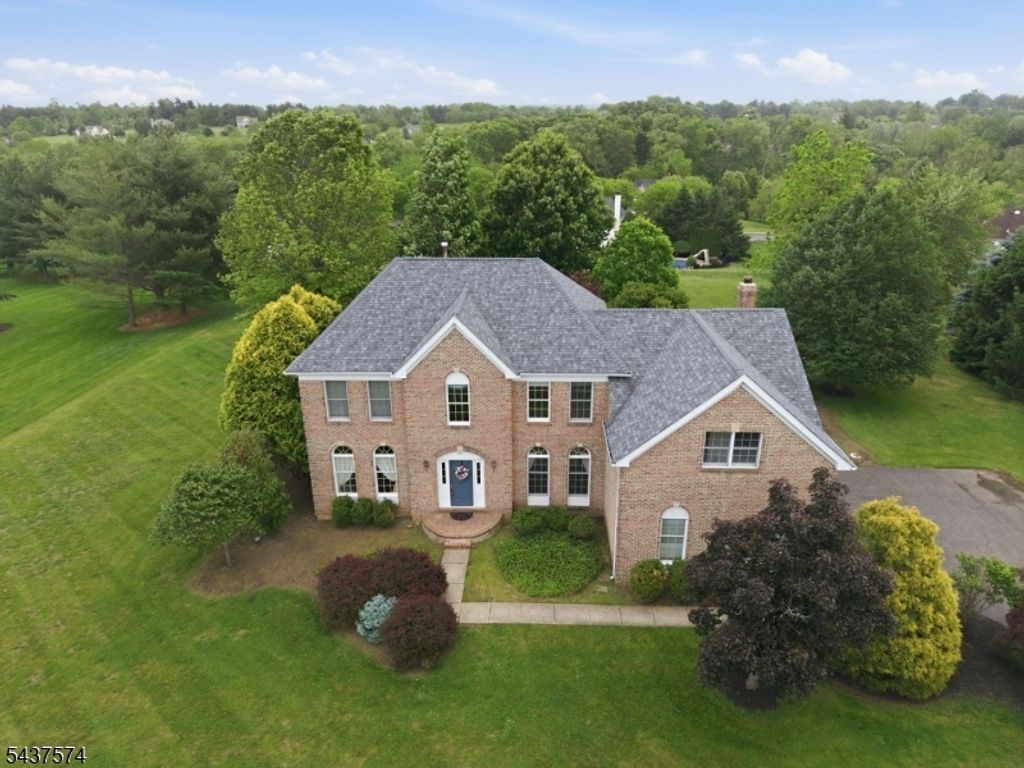 23 Neshanic Dr, Raritan Twp., NJ 08551