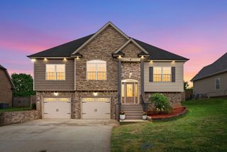 140 Covey Rise Cir, Clarksville, TN 37043