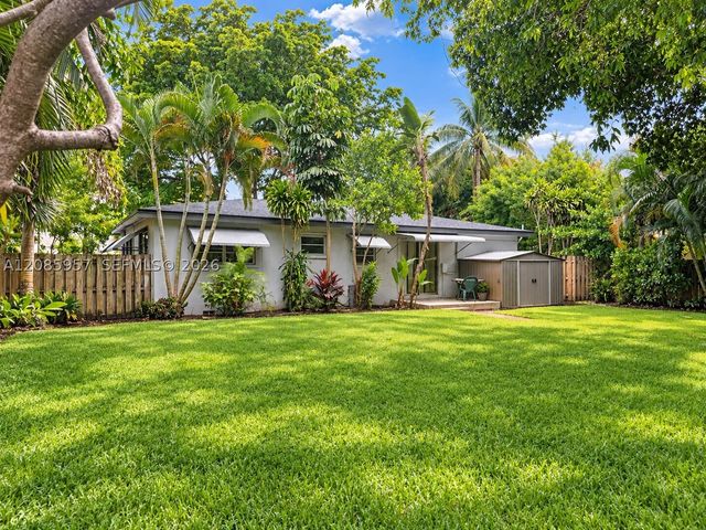 1107 NE 16th Ct, Fort Lauderdale, FL 33305