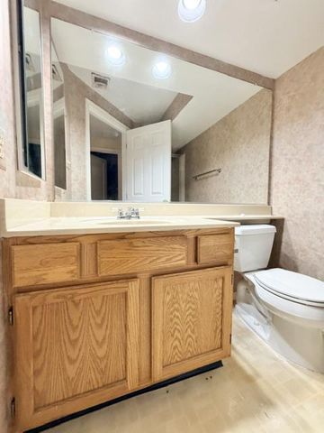 45572 WHITCOMB SQ, Sterling, VA 20166