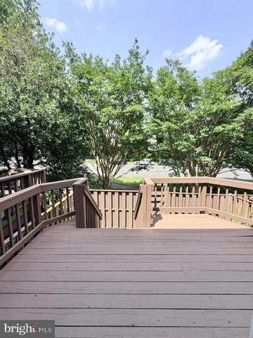 45572 WHITCOMB SQ, Sterling, VA 20166