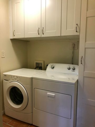 1031 Lincoln Street, Hollywood, FL 33019