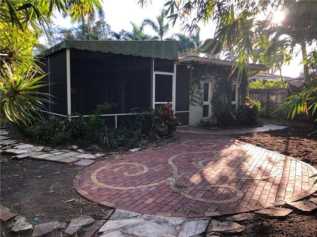 1031 Lincoln Street, Hollywood, FL 33019