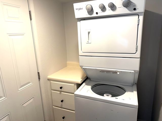 145 Kelli Circle, Hollister, MO 65672