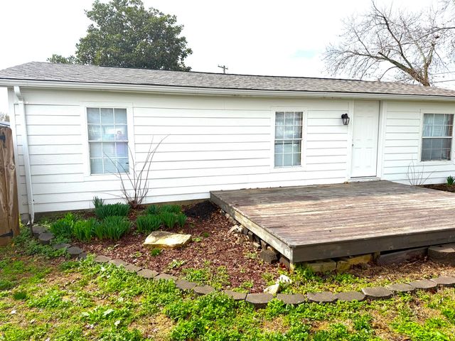 145 Kelli Circle, Hollister, MO 65672