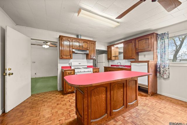 507 N Bryan, Gonzales, LA 70737