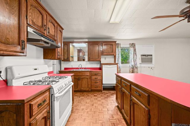 507 N Bryan, Gonzales, LA 70737