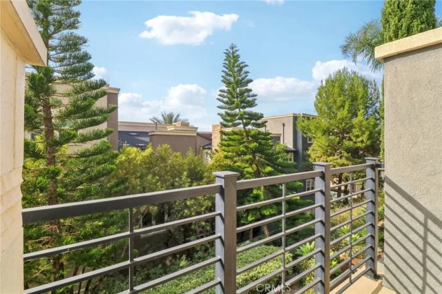 7887 Stylus, San Diego, CA 92108