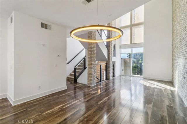 7887 Stylus, San Diego, CA 92108