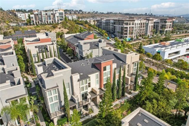 7887 Stylus, San Diego, CA 92108