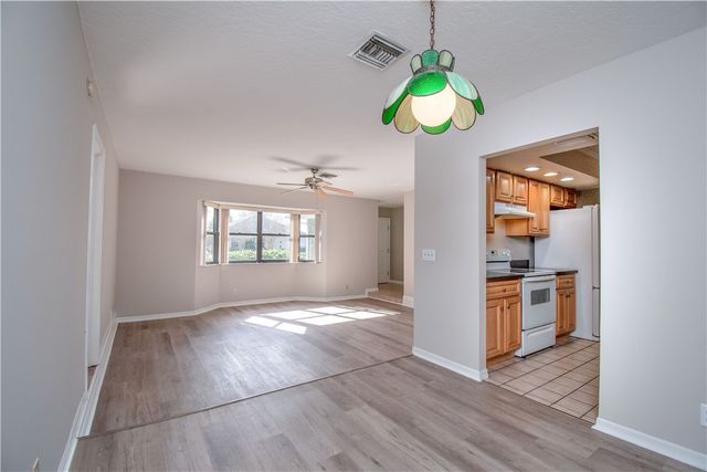 124 Hinchman Avenue, Sebastian, FL 32958