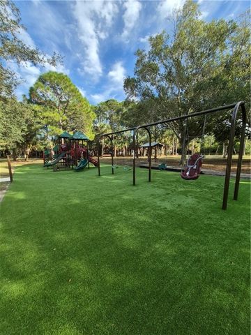 124 Hinchman Avenue, Sebastian, FL 32958