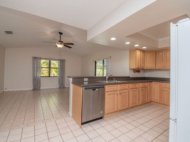 124 Hinchman Avenue, Sebastian, FL 32958