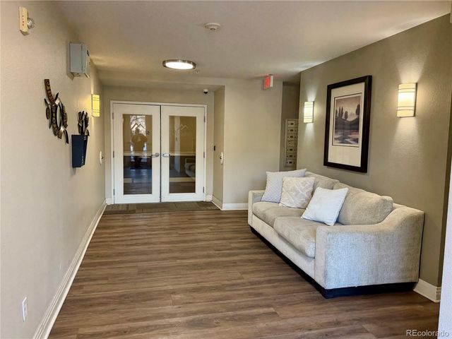 9019 E Panorama Circle D213, Englewood, CO 80112