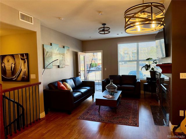 9019 E Panorama Circle D213, Englewood, CO 80112