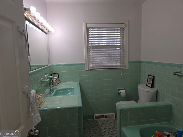 731 Seabreeze Lake Road, Buchanan, GA 30113