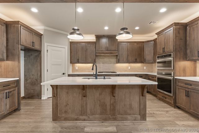 3302 W Quantico Court, Broken Arrow, OK 74011