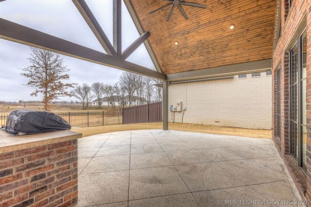 3302 W Quantico Court, Broken Arrow, OK 74011