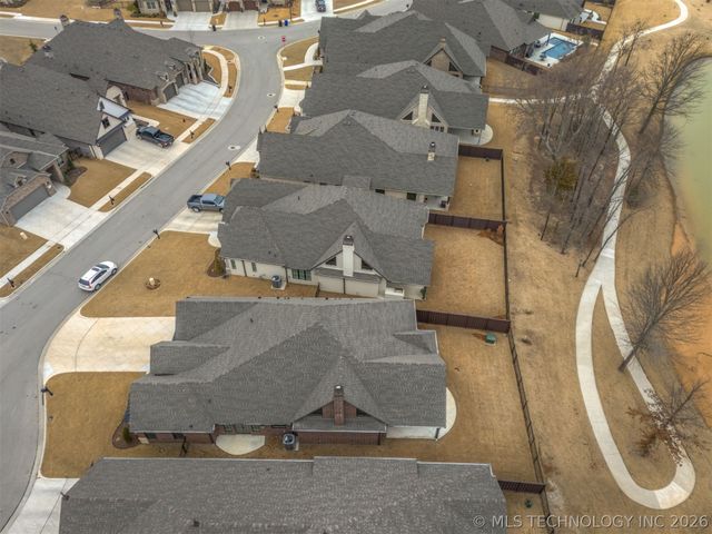 3302 W Quantico Court, Broken Arrow, OK 74011