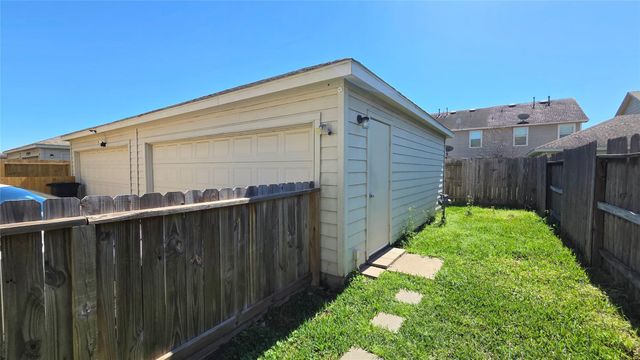 16751 Pine Castle Drive, Houston, TX 77095