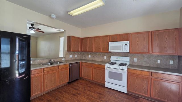 16751 Pine Castle Drive, Houston, TX 77095