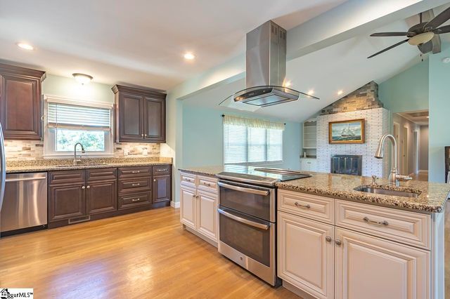 105 Hillandale Road, Seneca, SC 29672