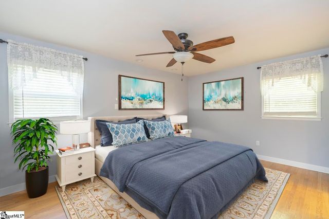105 Hillandale Road, Seneca, SC 29672
