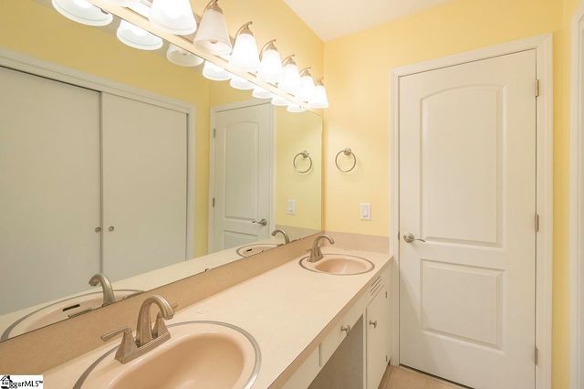 105 Hillandale Road, Seneca, SC 29672