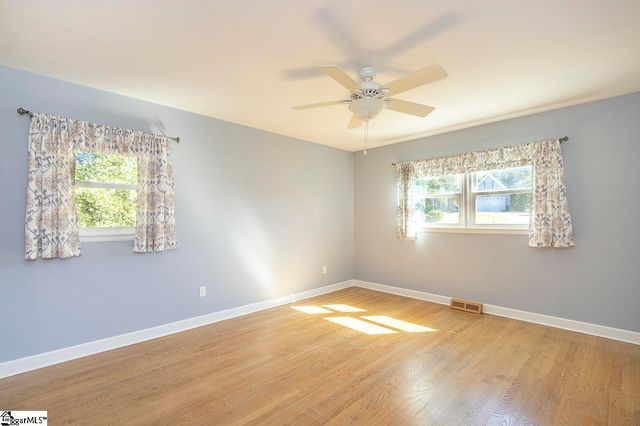 105 Hillandale Road, Seneca, SC 29672