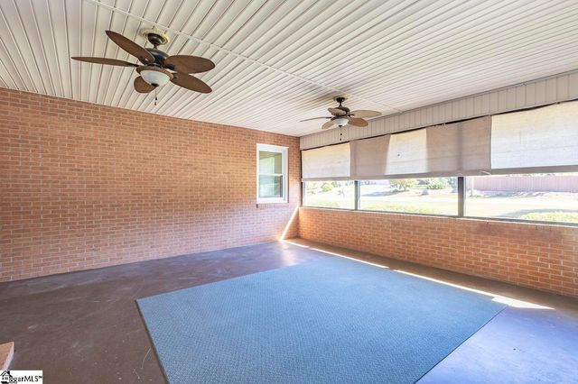 105 Hillandale Road, Seneca, SC 29672