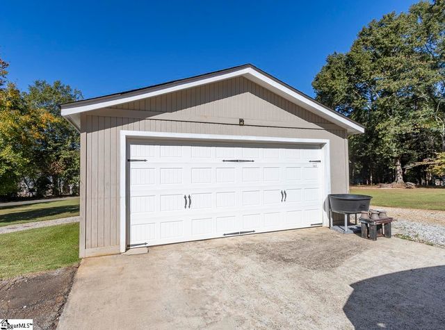 105 Hillandale Road, Seneca, SC 29672