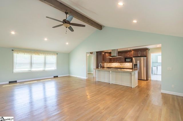 105 Hillandale Road, Seneca, SC 29672