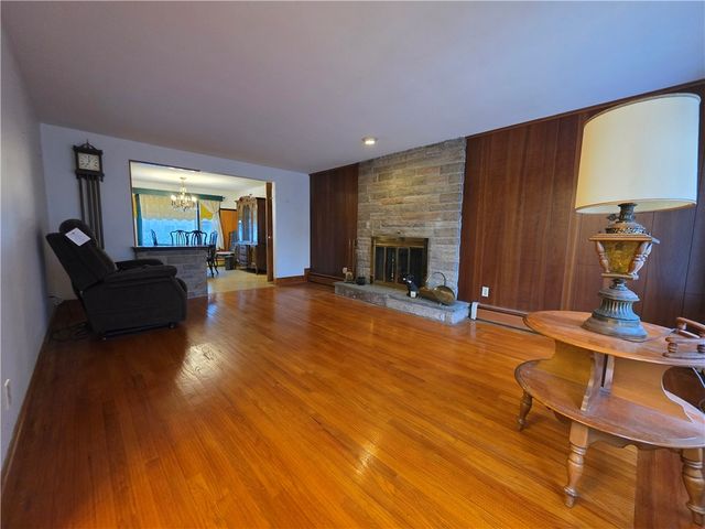 148 Wayland Avenue, Cranston, RI 02920