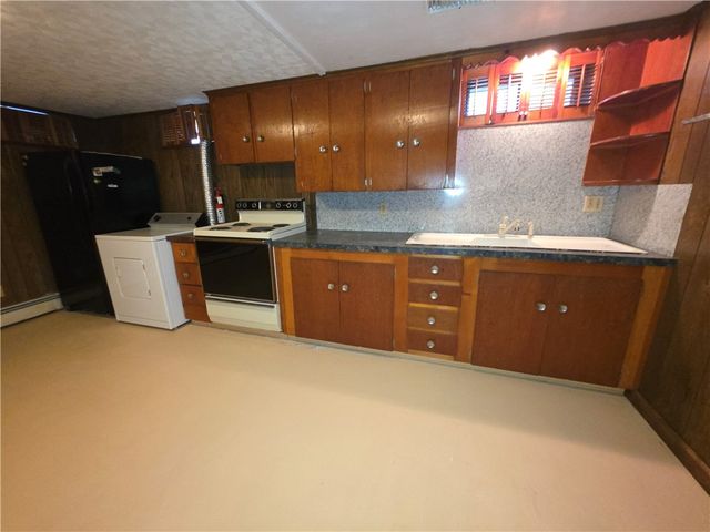 148 Wayland Avenue, Cranston, RI 02920