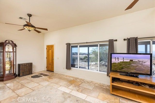 39330 Gray Squirrel, Temecula, CA 92592